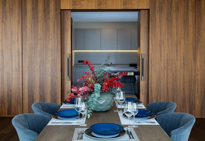 THREE BEDROOM APARTMENT